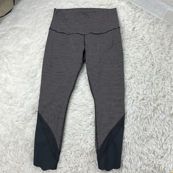 Lululemon Wunder Under Crop High-Rise *Roll Down Scallop Luxtreme 23" Hype Strip - Picture 1 of 7